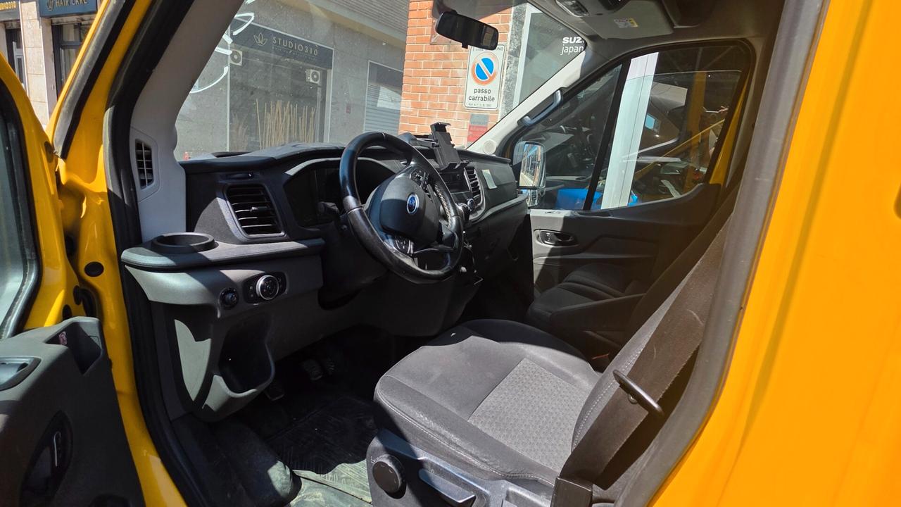 Ford Transit 330 2.0TDCi EcoBlue 130CV PL-TM Combi Trend