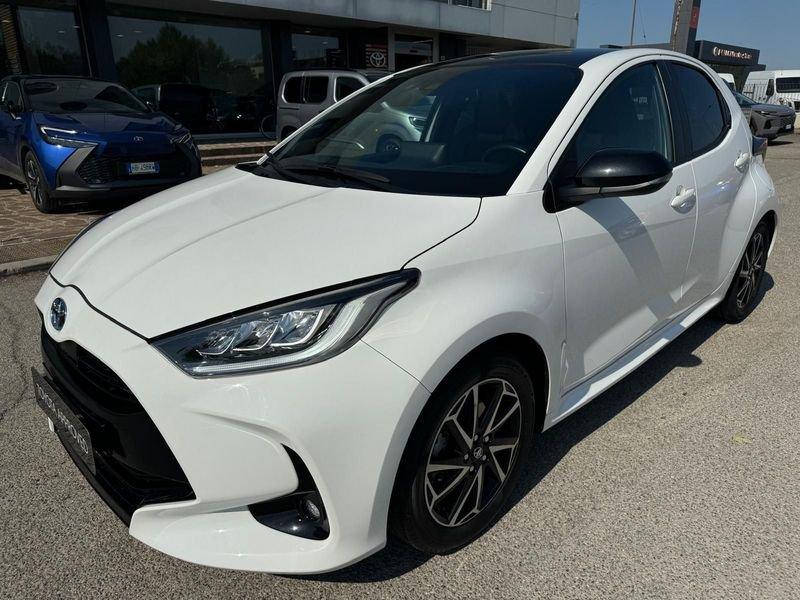 Toyota Yaris Hybrid Lounge MY22