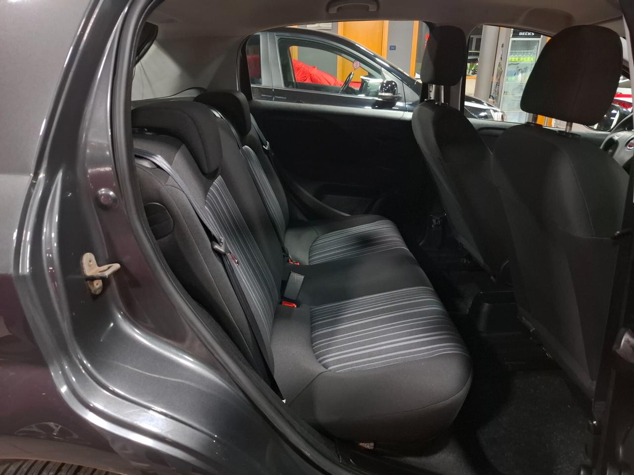 Fiat Punto Evo 1.4 benzina Neopatentato