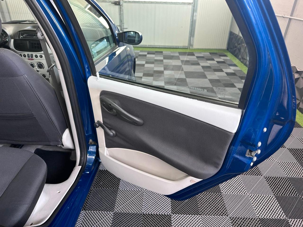 Fiat Punto 1.2 16V 5 porte Emotion