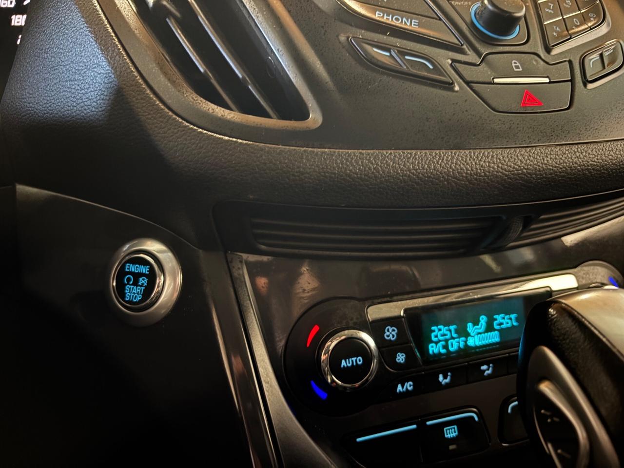 Ford Kuga 2.0 TDCI 4WD AUTOMATICA Titanium