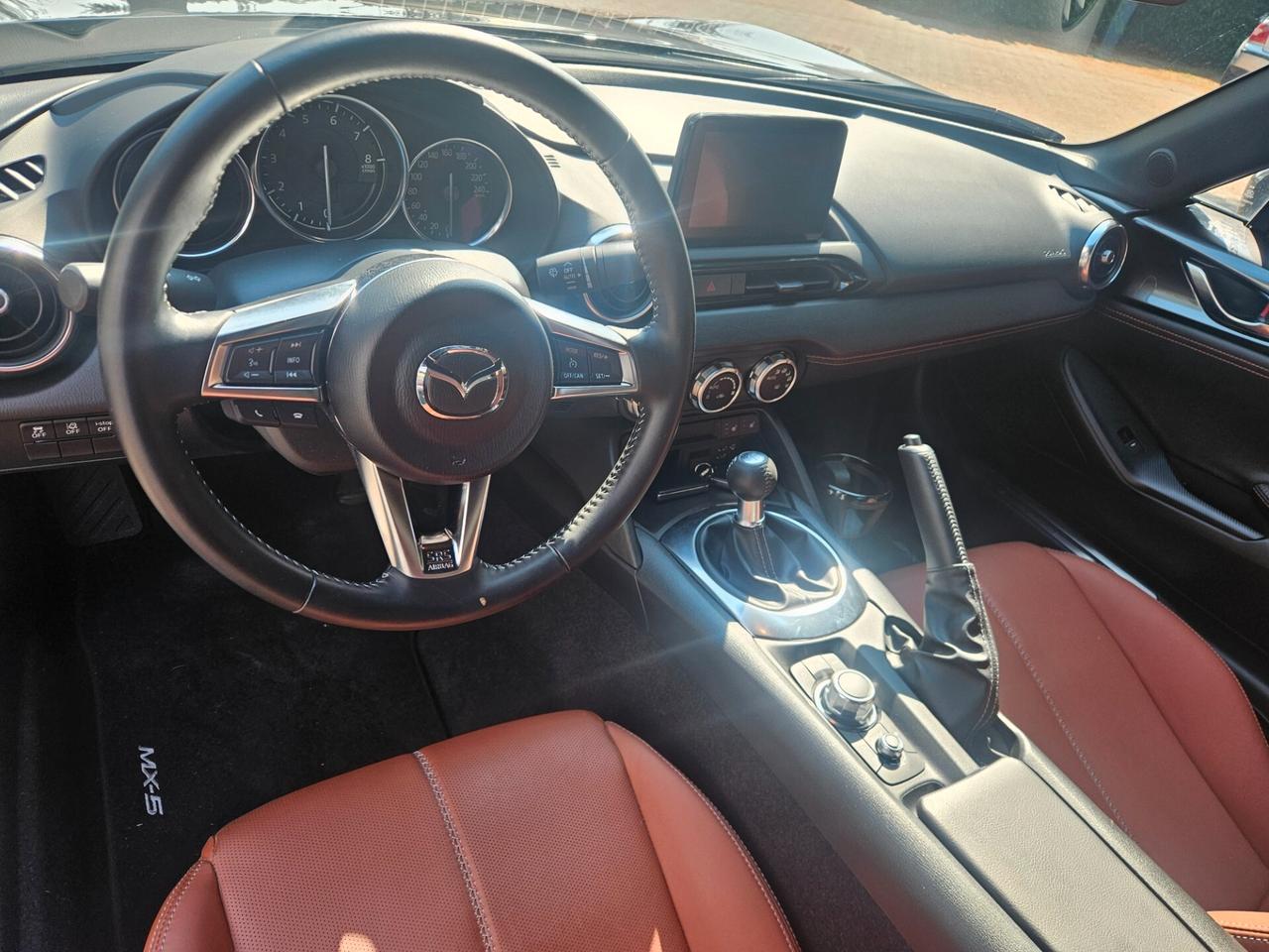 Mazda MX-5 2.0L Skyactiv-G KAZARI