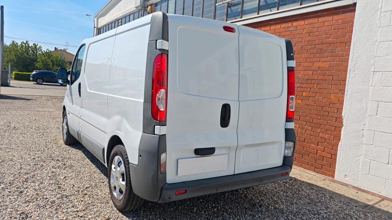 Renault Trafic T27 2.0 dCi/115 PC-TN Furgone DPF L1H1