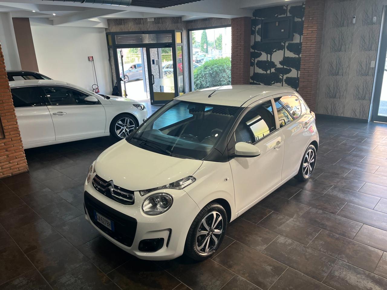 Citroen C1 VTi 72 S&S 5 porte Shine