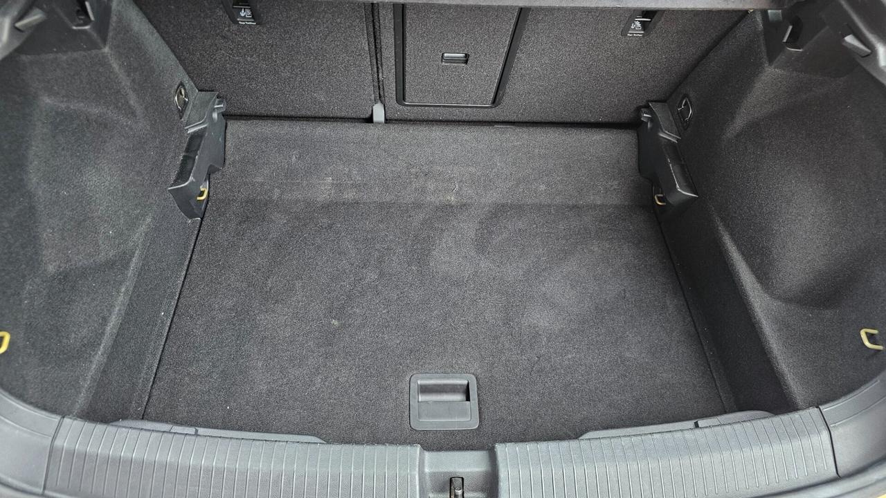 Volkswagen T-Roc 1.6 TDI SCR Business BlueMotion Technology