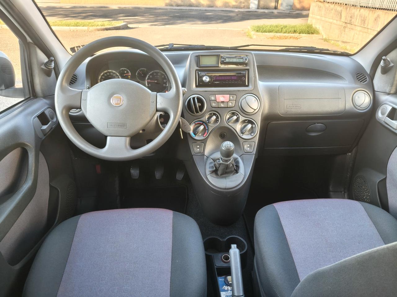 Fiat Panda 1.2 Dynamic SOLAMENTE 123.000 KM