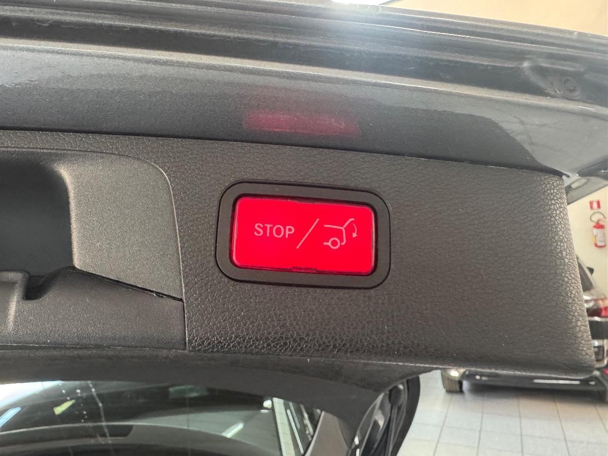 MERCEDES E 220d S.W. Auto Premium plus TETTO/ LUCI/ LED