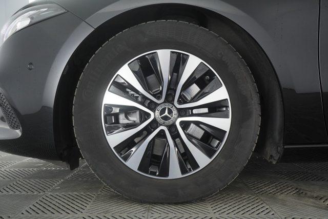 MERCEDES-BENZ A 180 A 180 d Automatic Business Extra