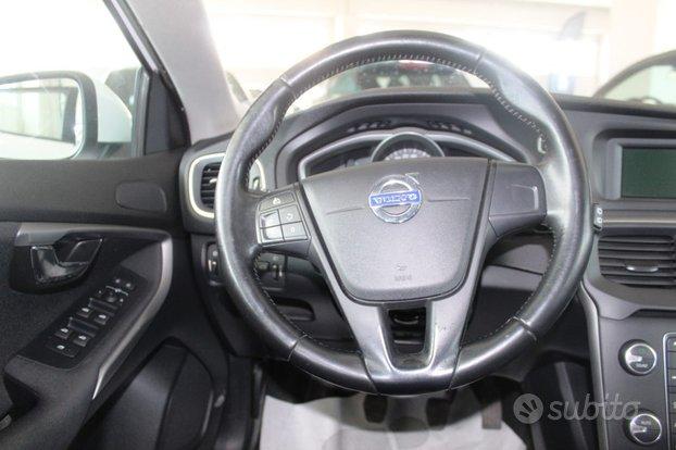 VOLVO V40 D2 Business