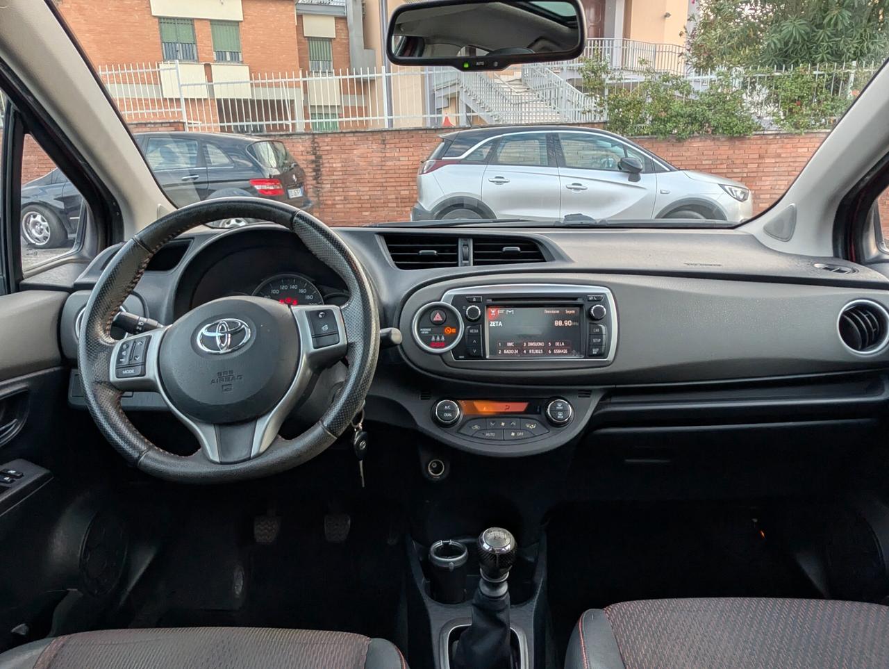 Toyota Yaris 1.3 5 porte Lounge