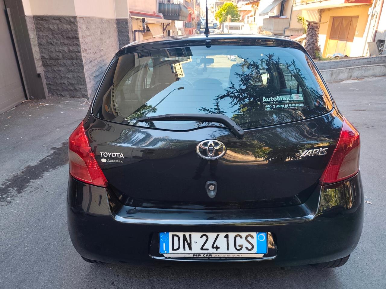Toyota Yaris 1.4 D-4D 5 porte Navi 2008 leggi