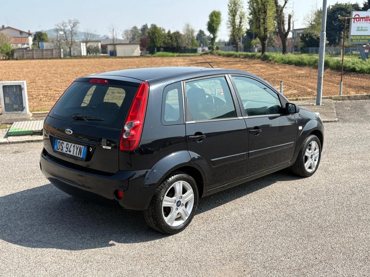 Ford Fiesta 1.4 TDCi 5p. Ghia NEOPATENTATI