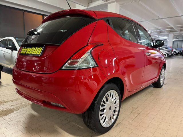 LANCIA Ypsilon 1.2 69 CV 5 porte GPL Ecochic Silver