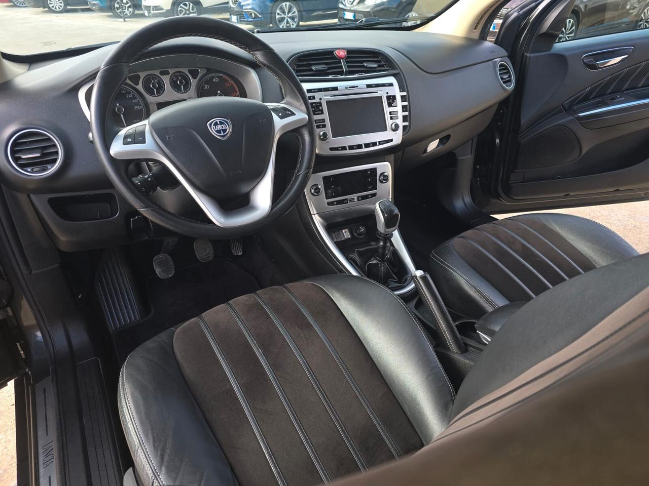 Lancia Delta 1.6 MJT DPF Platino