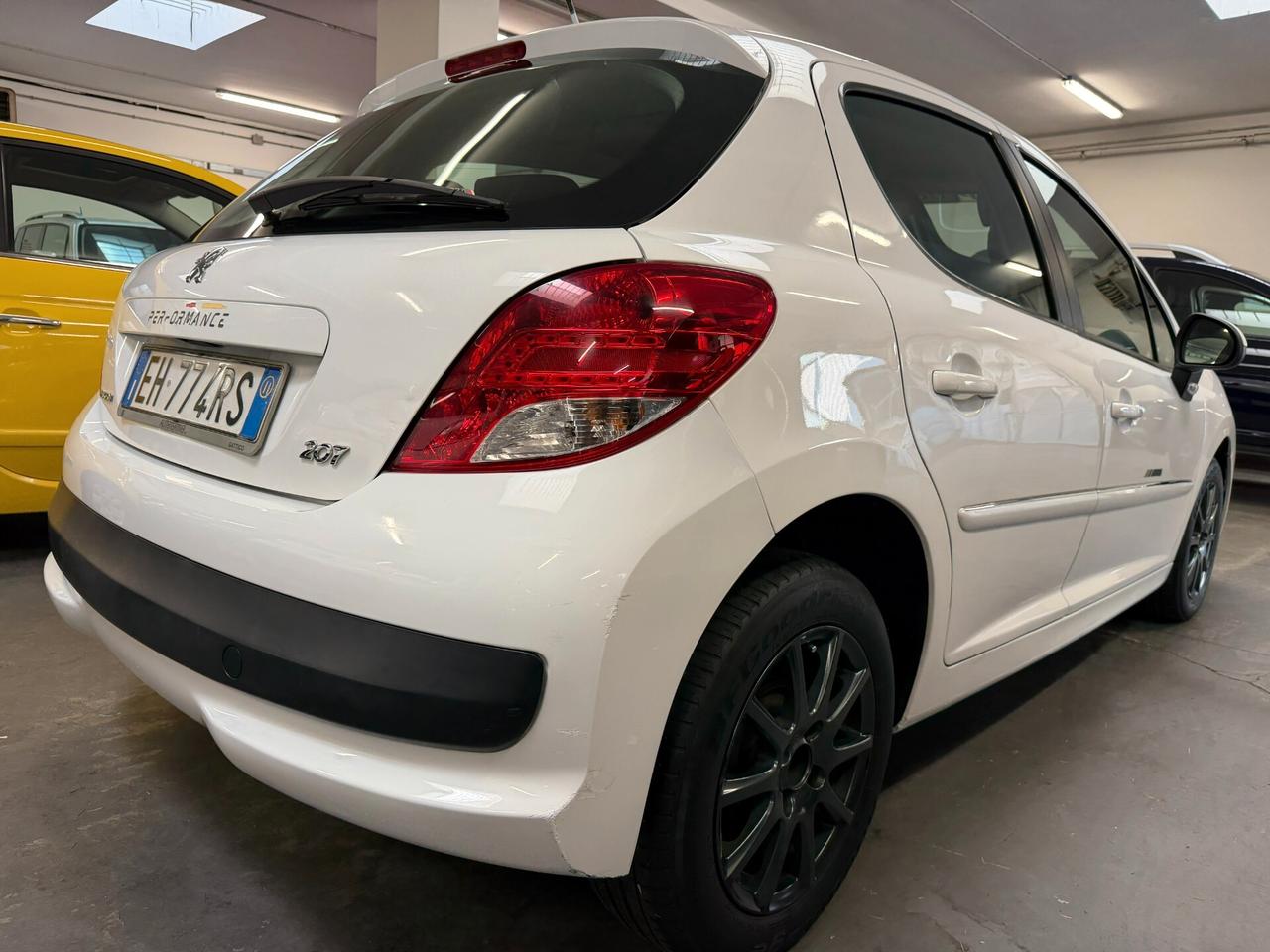 Peugeot 207 1.4 8V 75CV 5p. Active
