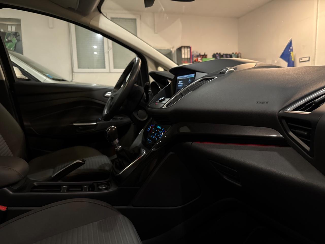 Ford C-max 1.0 benzina 80.000 KM NEOPATENTATI