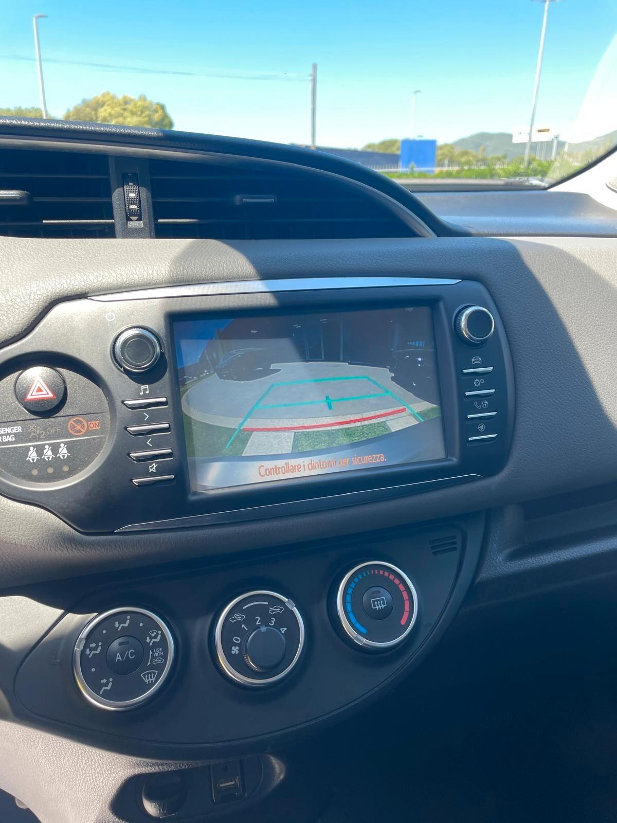 Toyota Yaris 1.5 5 porte Lounge