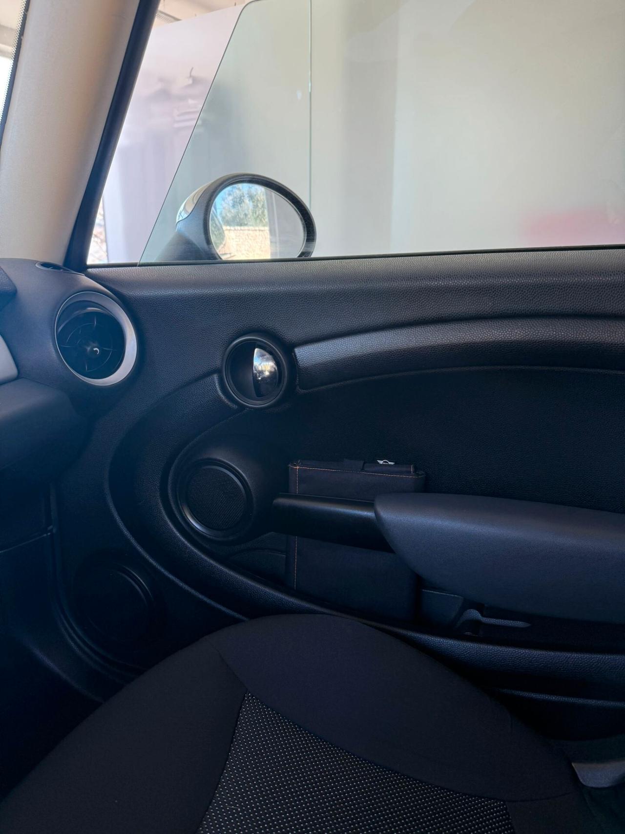 Mini Cooper 1.6 16V D