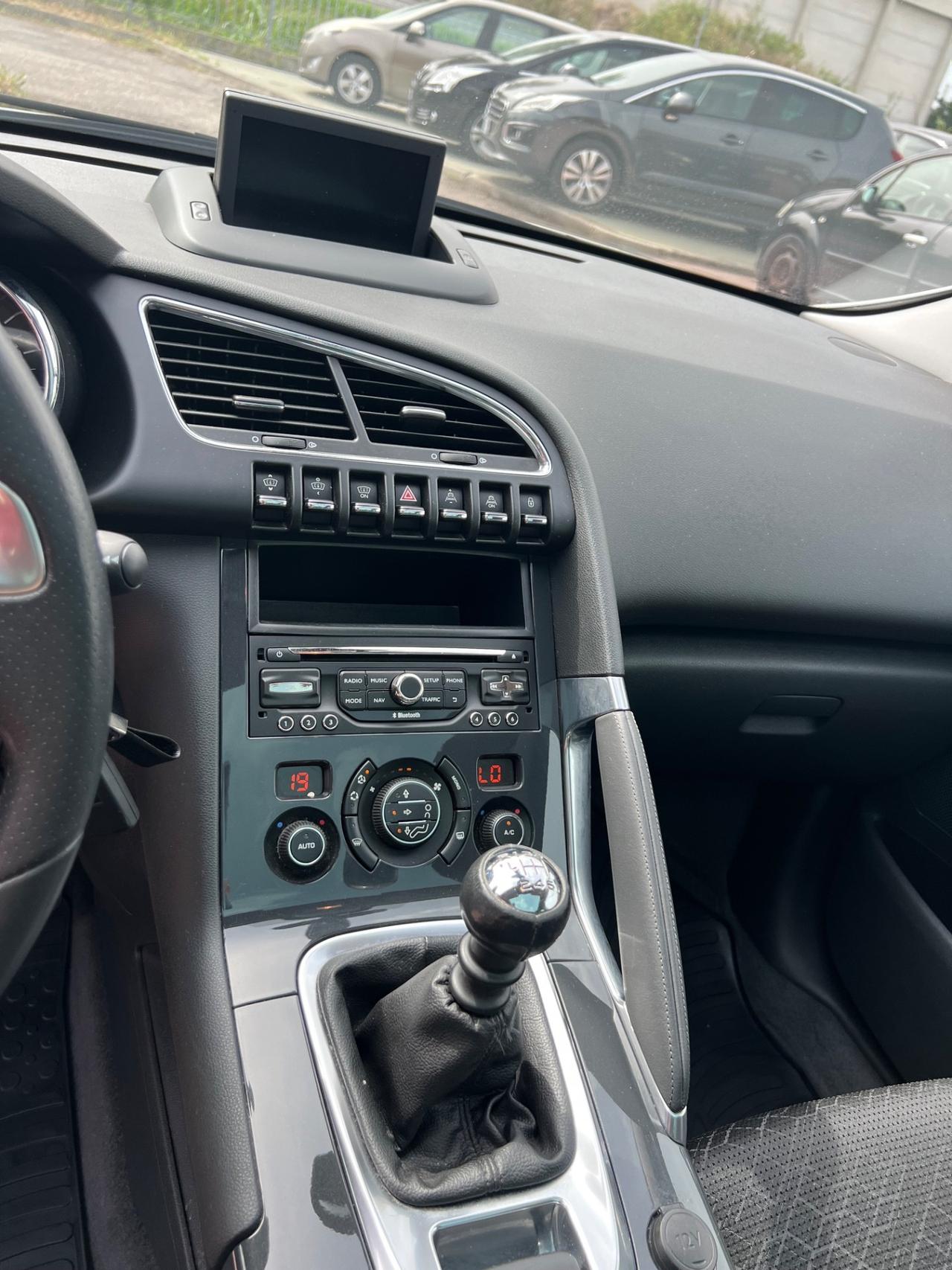 Peugeot 3008 1.6 HDi 115CV Allure