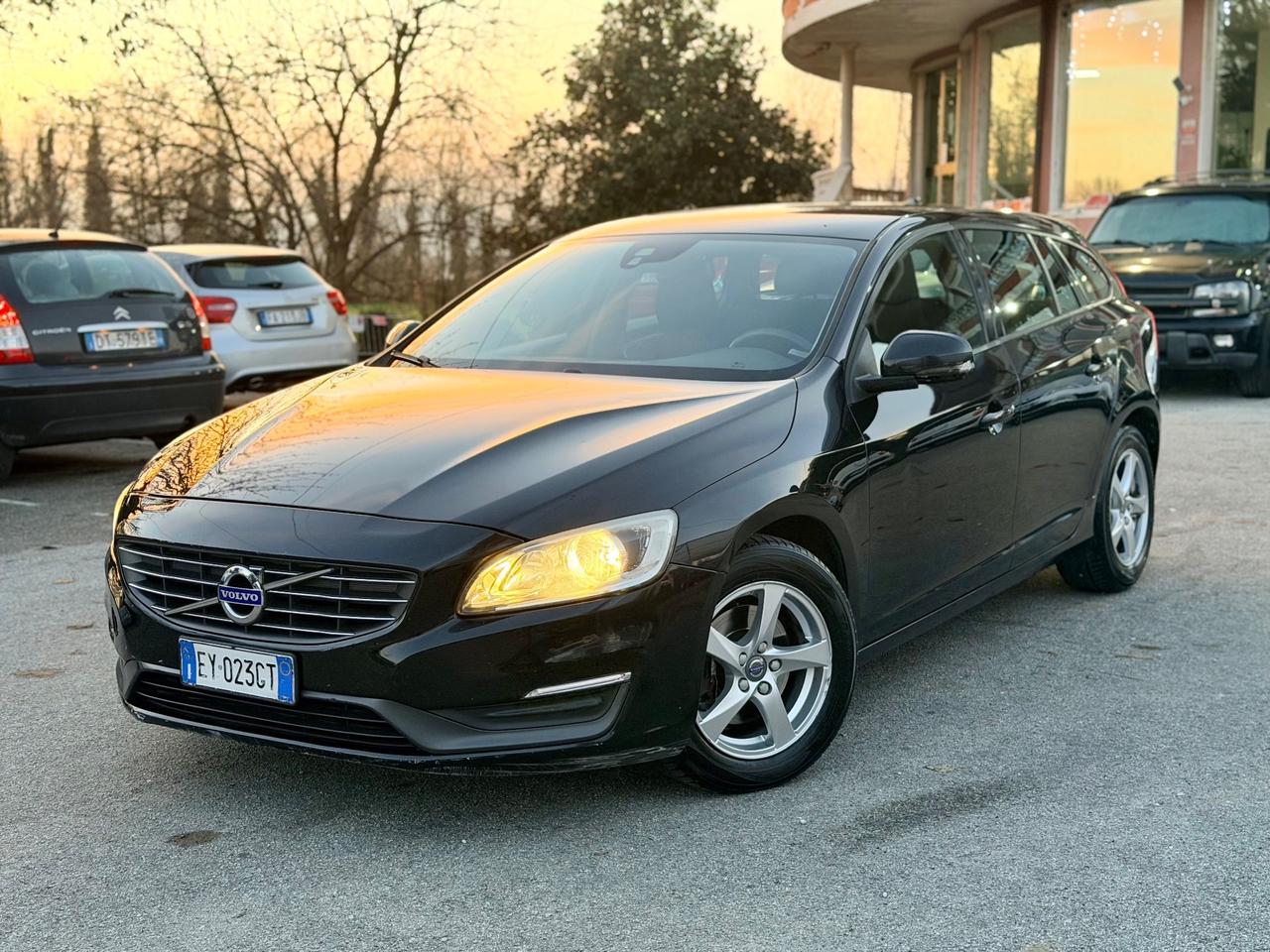 Volvo V60 2015 1,6 D2 per export