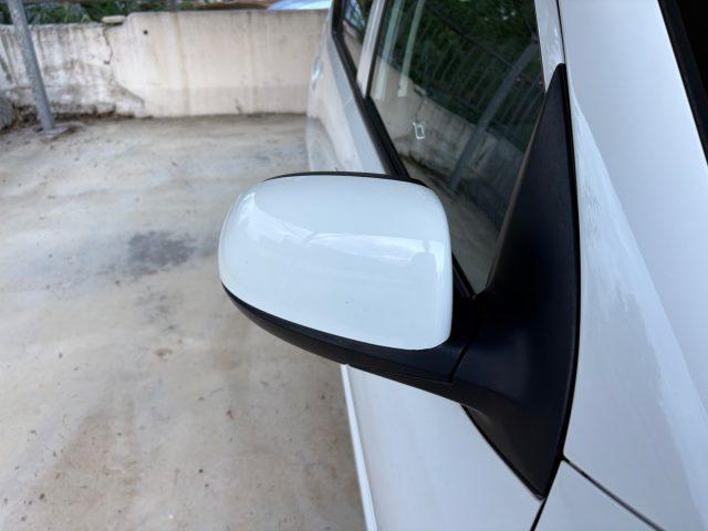 HYUNDAI i10 1.1 12V EURO 5 BENZ OK NEOP POCHISSIMI CHILOMETRI