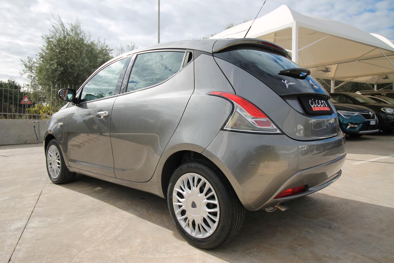 Lancia Ypsilon 1.3 MJT 95 CV Silver|71000KM|2017