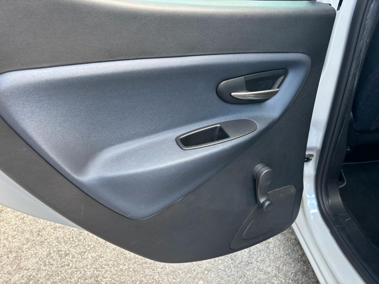 Lancia Ypsilon 1.2 69 CV 5 porte GPL Ecochic Mya OK Neopatentati