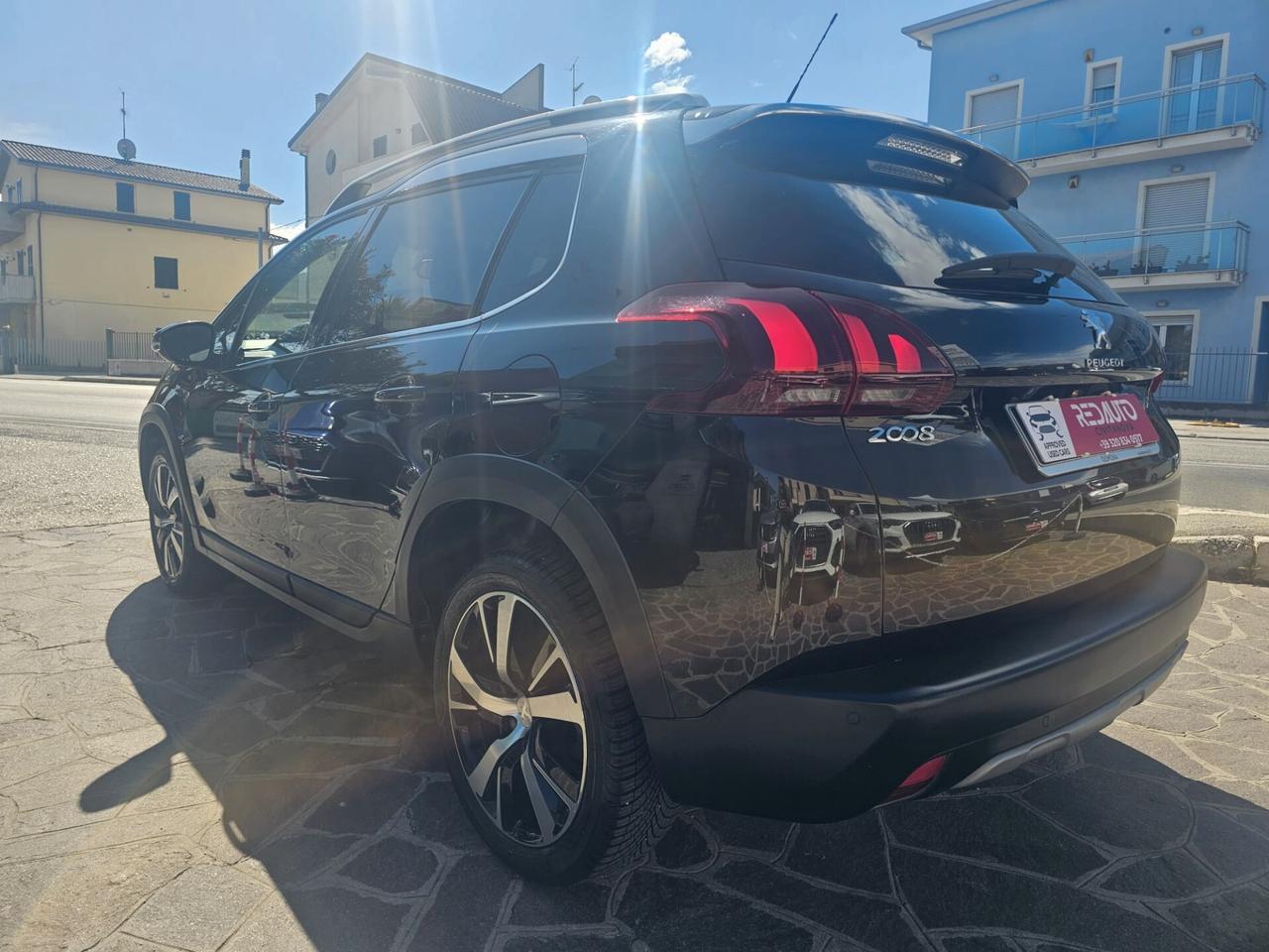 Peugeot 2008 BlueHDi 100 S&S Black Matt