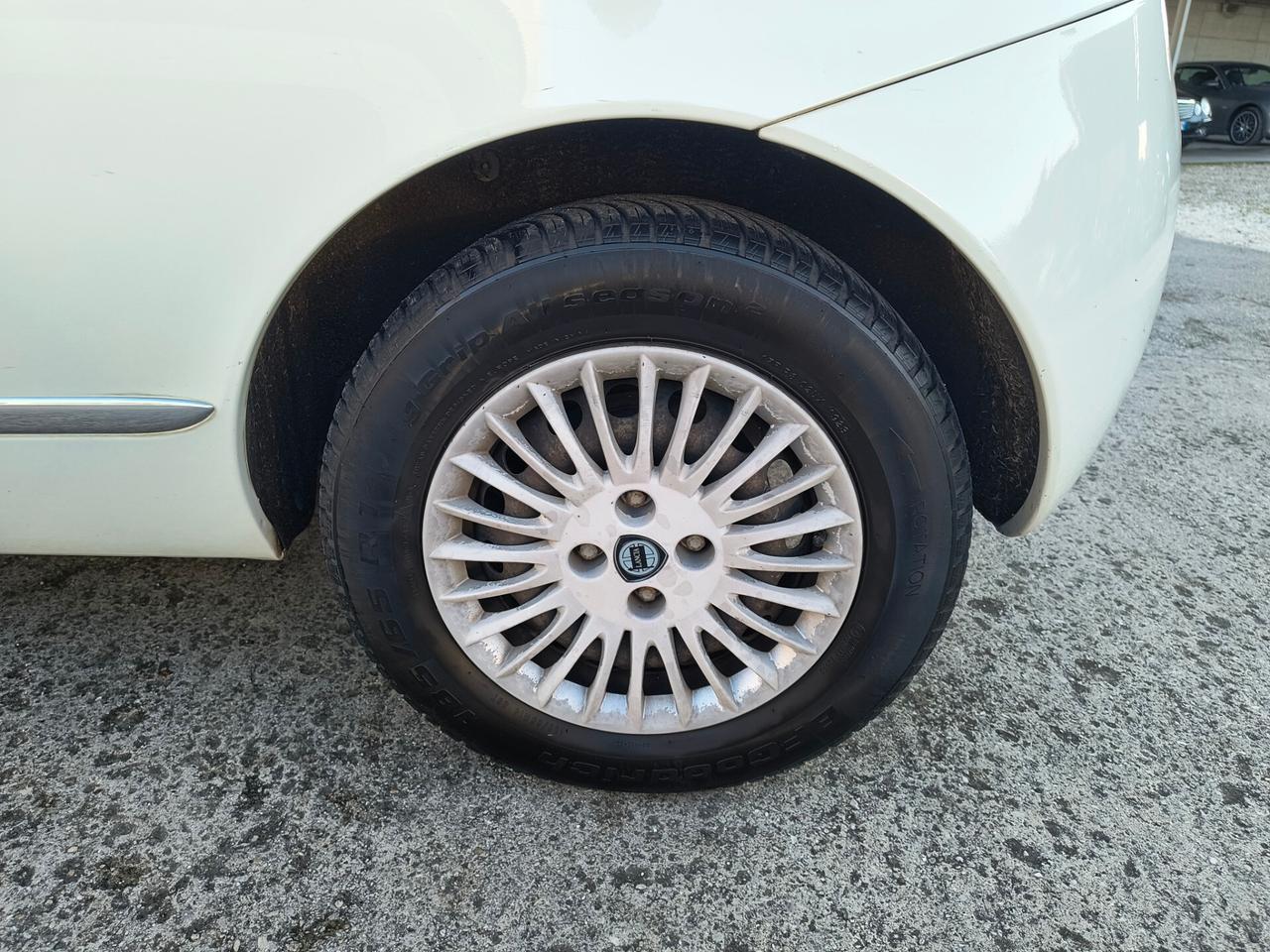 Lancia Ypsilon 1.2 69 CV Platinum