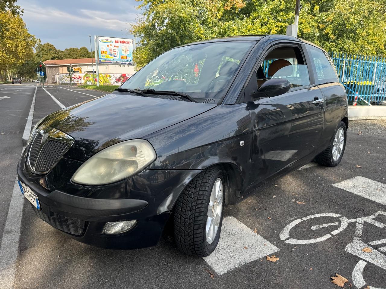 Lancia Ypsilon 1.4 16V Platino