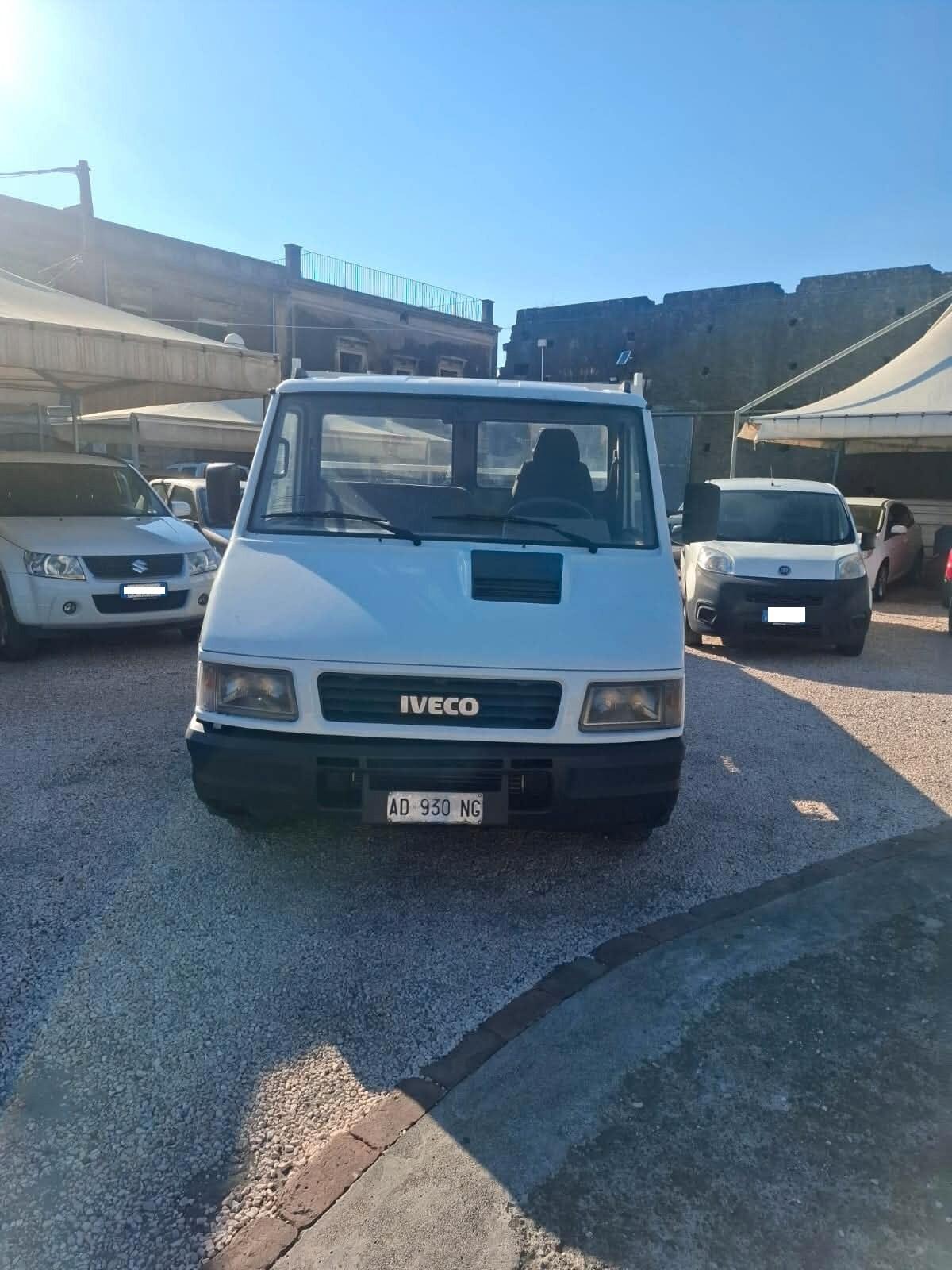 Iveco Daily 30.8 2.5 Diesel PL Cabinato