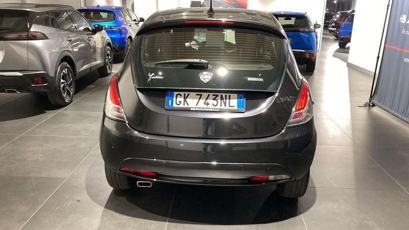 Lancia Ypsilon 1.0 FireFly 5 porte S&S Hybrid Gold