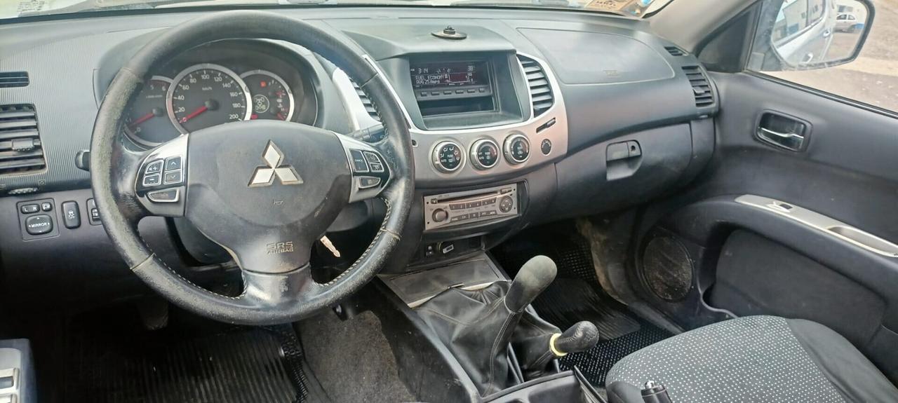 Mitsubishi L200 2.5 DI-D Double Cab Intense