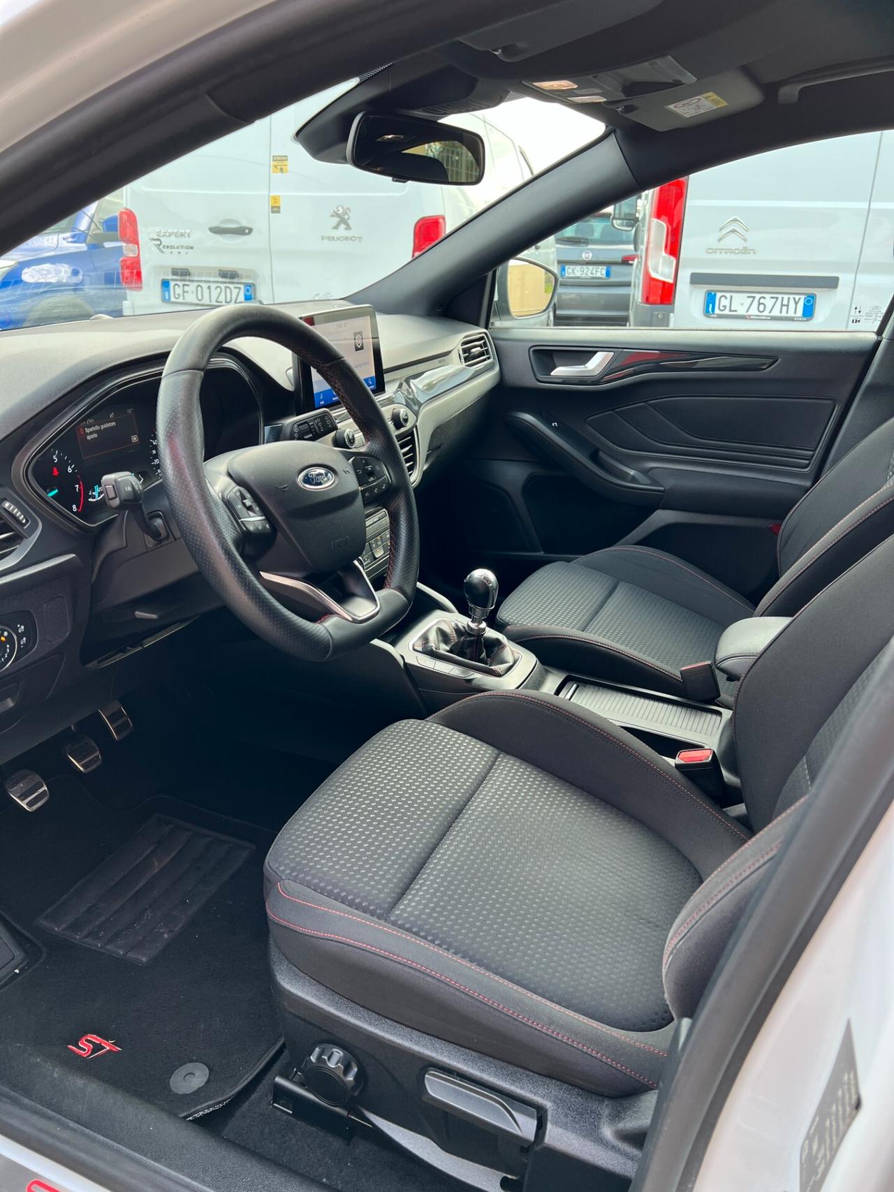 Ford Focus 1.0 EcoBoost ST-LINE