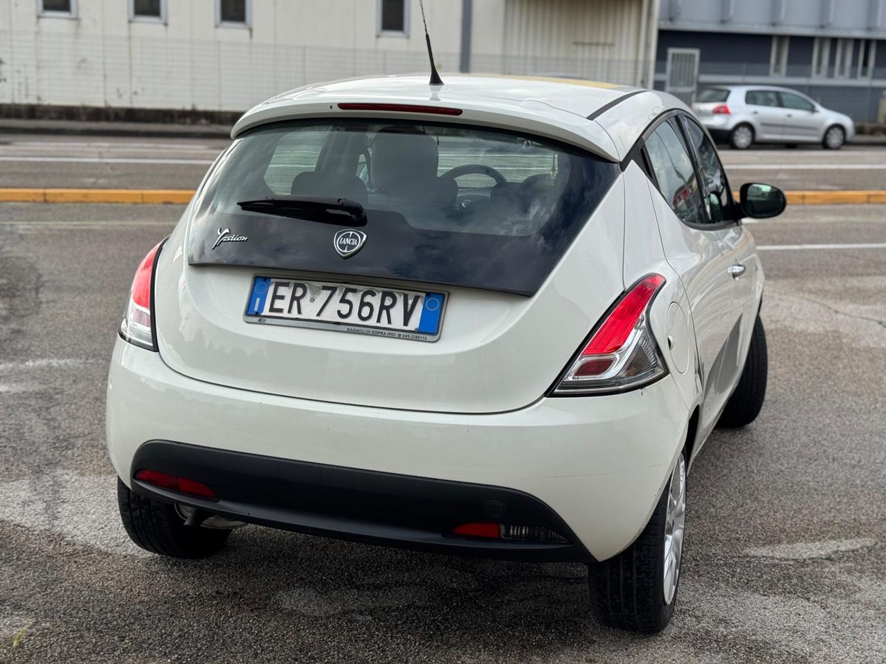 Lancia Ypsilon 1.2 69 CV 5 porte GPL Ecochic Gold