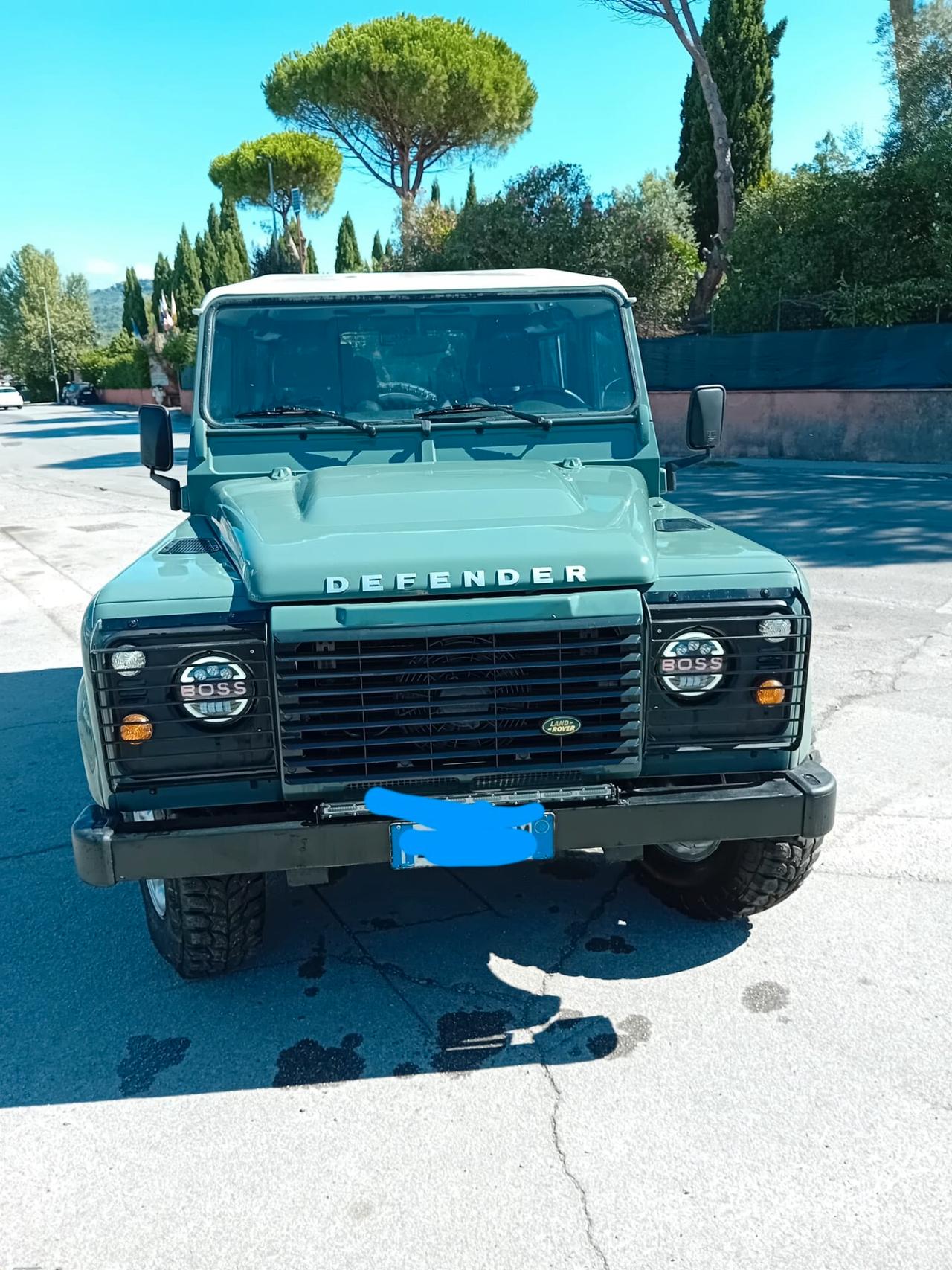 Land Rover Defender 90 2.4 TD4 Station Wagon SE