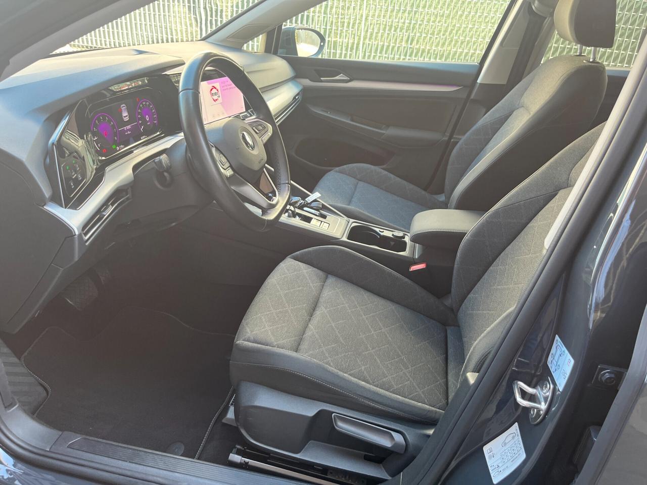Volkswagen Golf 1.0 TSI EVO Life DSG