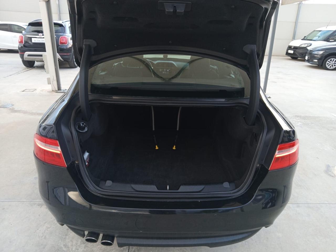 Jaguar XE 2.0 D 180 CV AWD aut. R-SportIK TOP PERFETTA QUAL PROVA