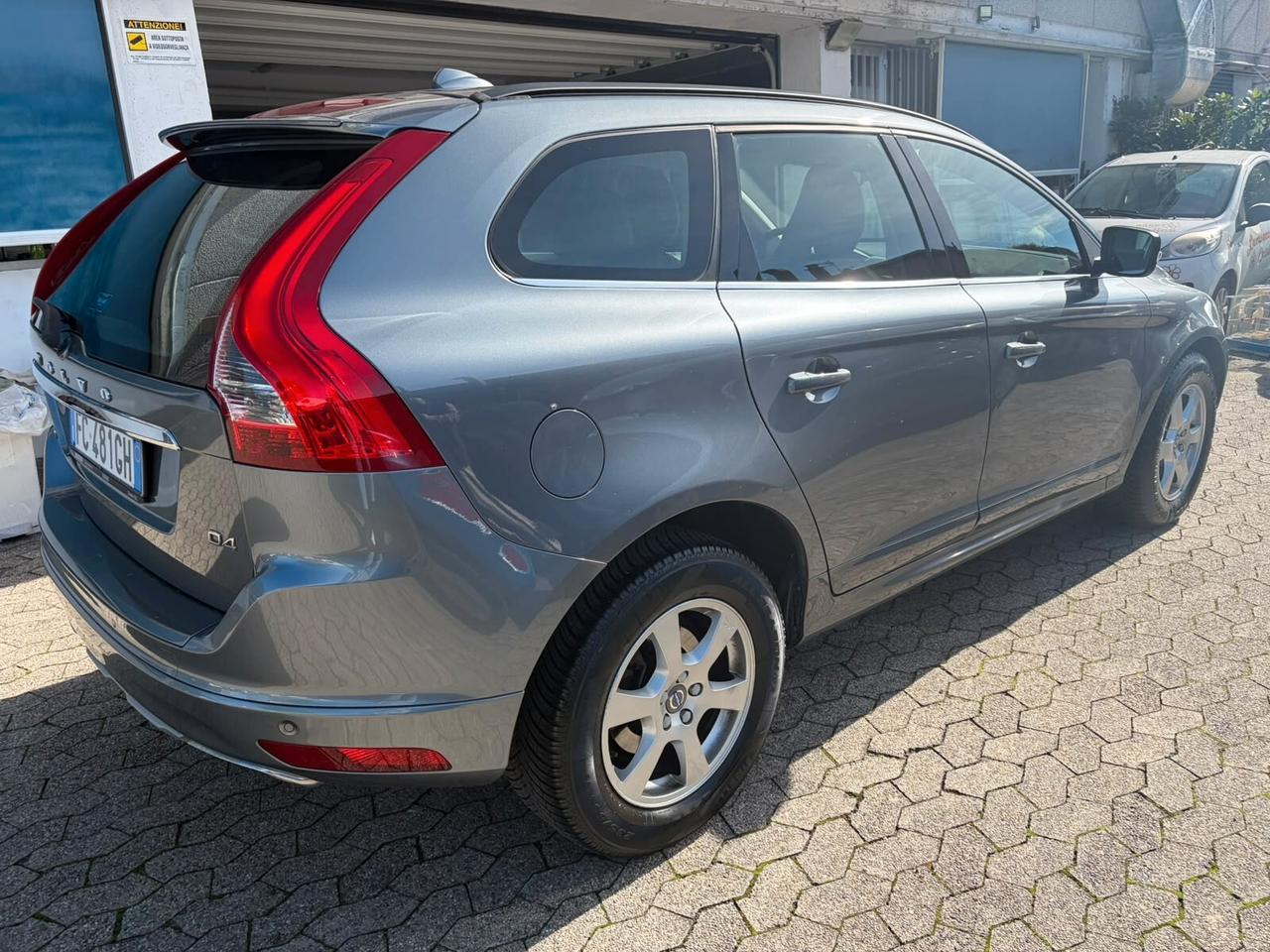 Volvo XC60 D4 AWD Geartronic Business*EURO6