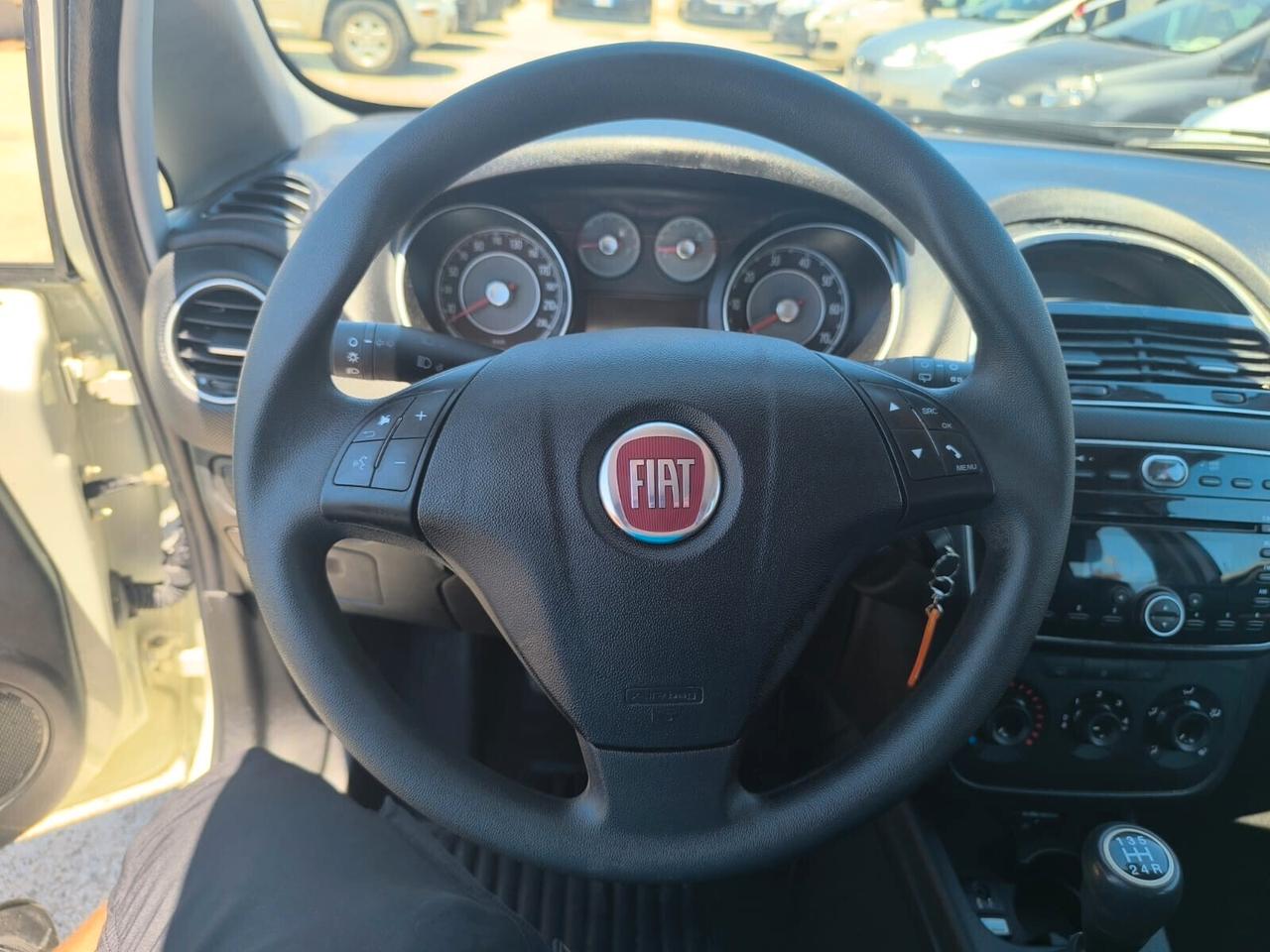 Fiat Punto 1.3 MJT 75 CV Street 2014