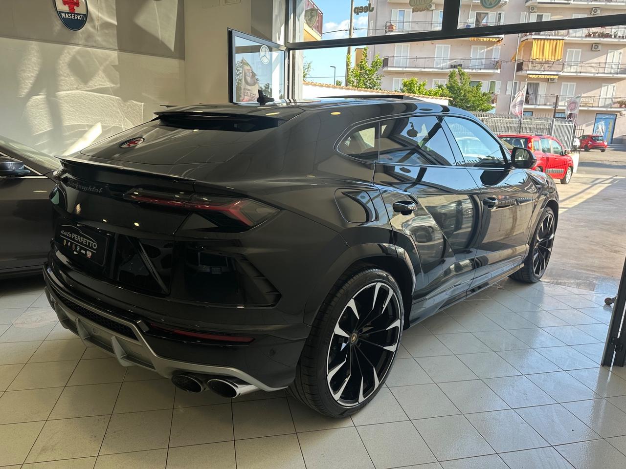 Lamborghini Urus 4.0 Pearl Capsule