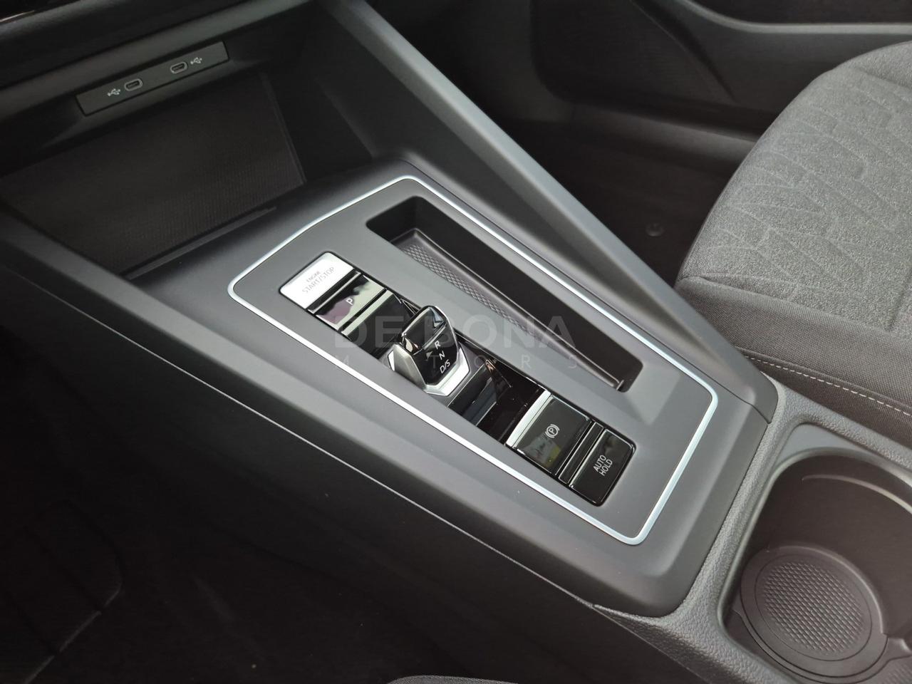 Volkswagen Golf variant 2.0 tdi life 150cv dsg