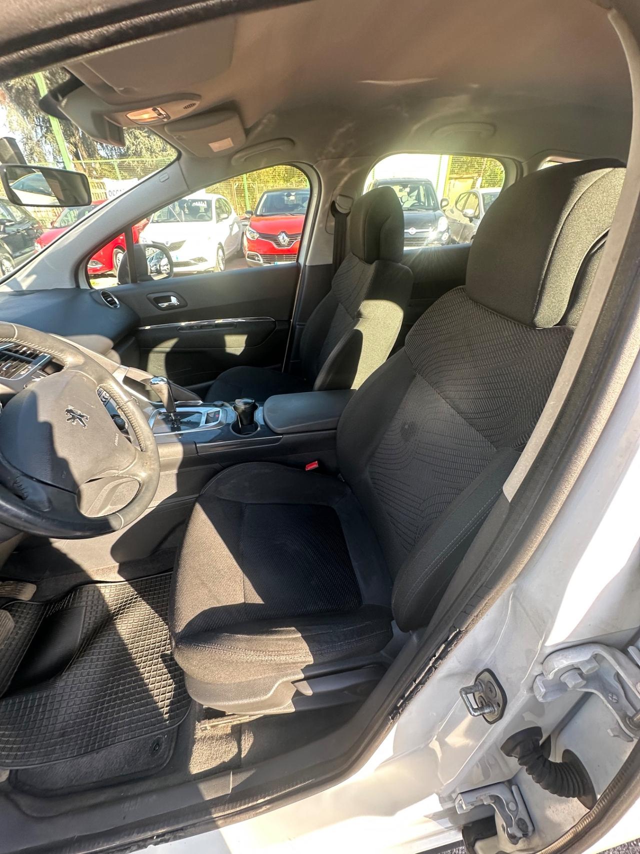 Peugeot 3008 1.6 HDi 110CV cambio robotizzato Business