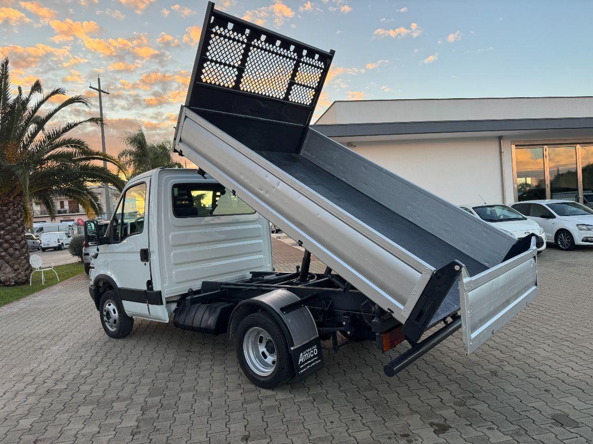 IVECO Daily 35 C12 RIBALTABILE TRILATERALE