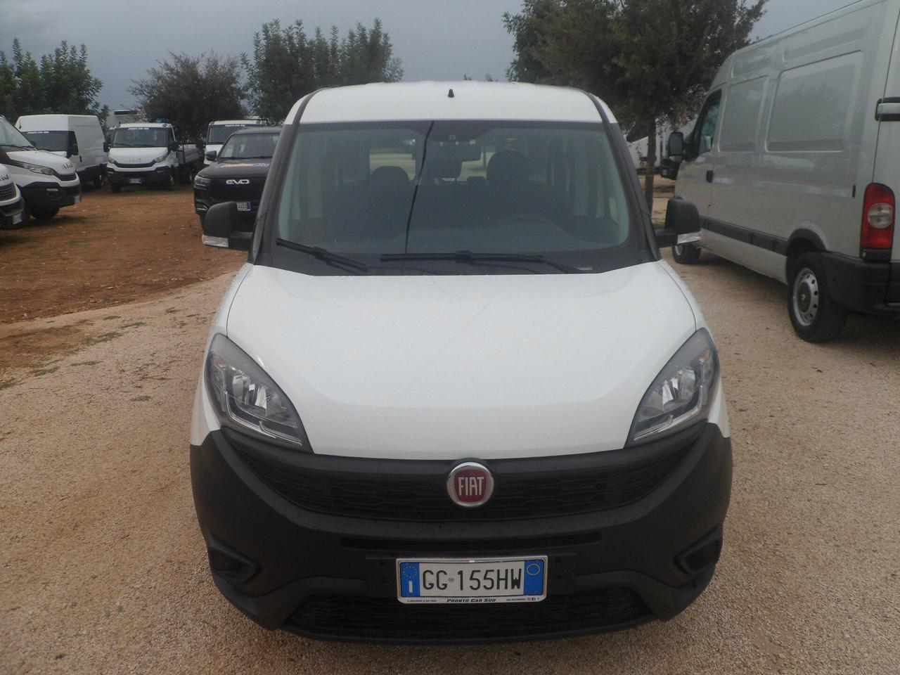 Fiat Doblo 5 posti autocarro