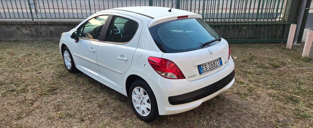 Peugeot 207 Plus 1.4 8V 75CV 5p. ECO GPL