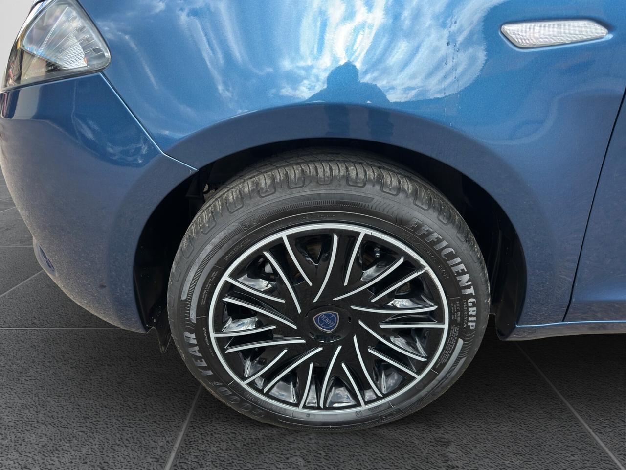 Lancia Ypsilon 1.0 FireFly 5 porte S&S Hybrid Gold