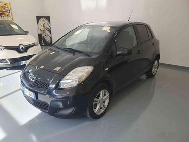 TOYOTA Yaris 1.3 5 porte Neopatentati Ok