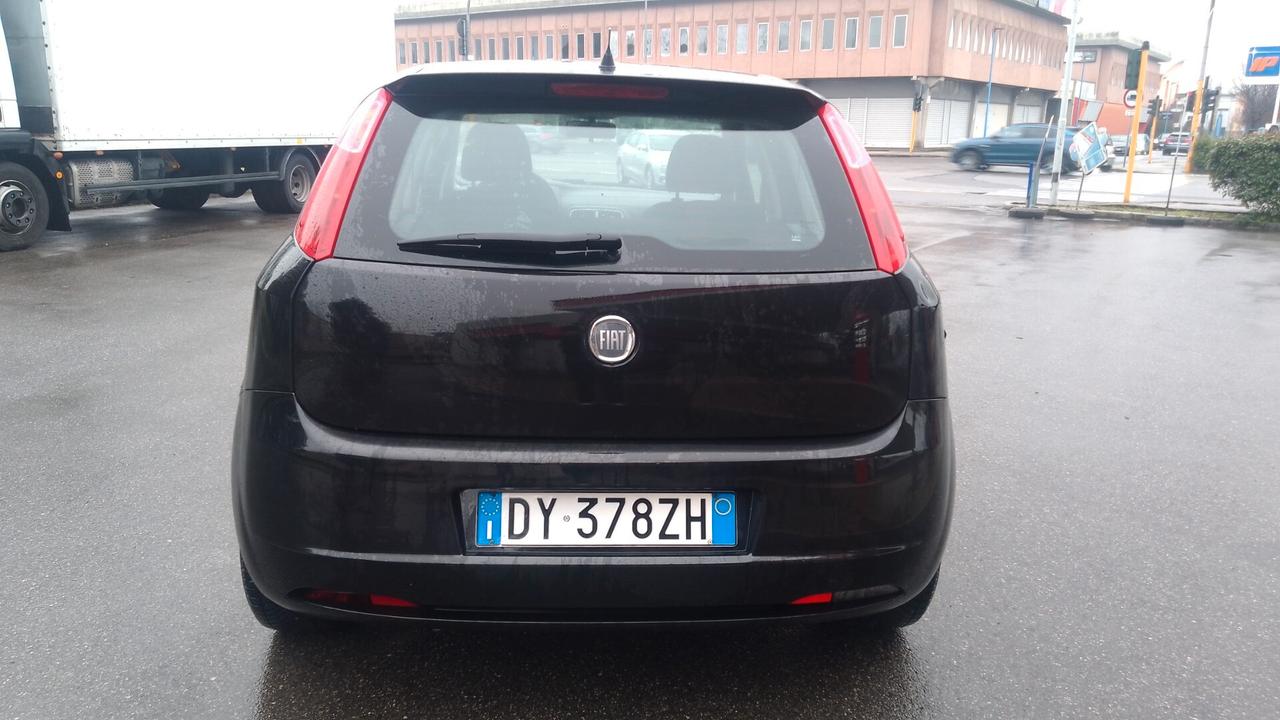 FIAT grande punto 1.2 BZ neopatentati 2010