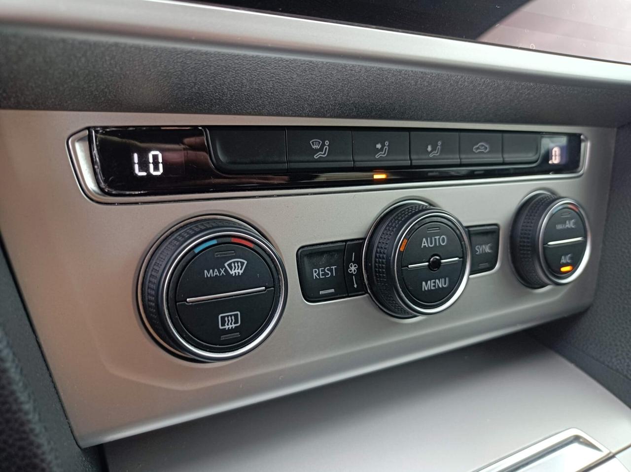 Volkswagen Passat Variant 2.0 TDI DSG Executive BlueMotion Tech.